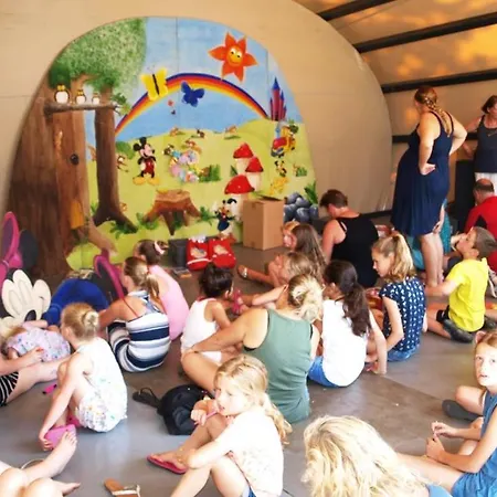 Chalet Forel Op De Veluwe In Hoenderloo